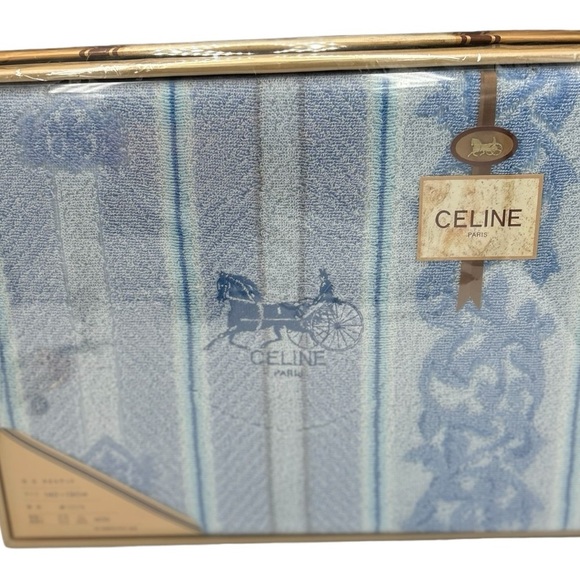Celine Towel - Picture 1 of 5